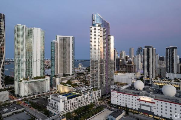 Paramount Miami Worldcenter, 851 NE 1st Ave #3308, Miami, Florida 33132, image 3