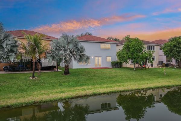 Walnut Creek, 2162 NW 77th Ter, Pembroke Pines, Florida 33024, image 1