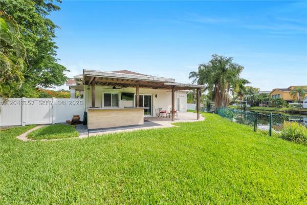Pebble Creek At Jacaranda, 720 S Old Nob Hill Rd, Plantation, Florida 33324, image 2