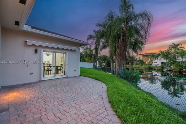 Pebble Creek At Jacaranda, 720 S Old Nob Hill Rd, Plantation, Florida 33324, image 2