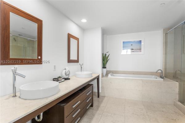 Icon Brickell Tower 1, 465 Brickell Ave #5505, Miami, Florida 33131, image 3
