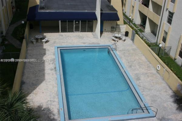 Samari Lake East, 10000 NW 80th Ct #2147, Hialeah Gardens, Florida 33016, image 2