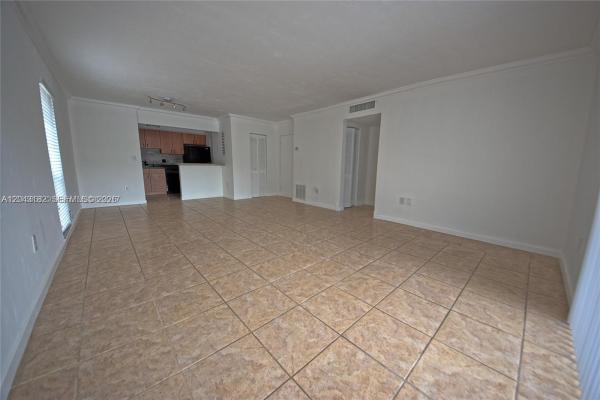 Dadeland Grove, 6900 N Kendall Dr #A209, Pinecrest, Florida 33156, image 1