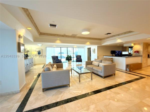 Oceanfront Plaza, 2625 Collins Ave #215, Miami Beach, Florida 33140, image 2