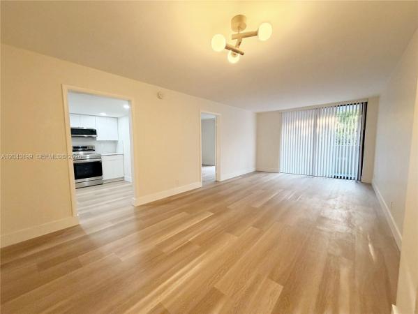 Oceanfront Plaza, 2625 Collins Ave #215, Miami Beach, Florida 33140, image 1