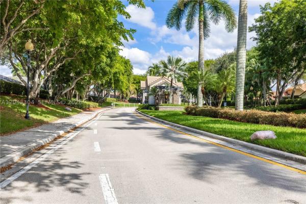 Camellia Island, 1102 Camellia Cir, Weston, Florida 33326, image 2