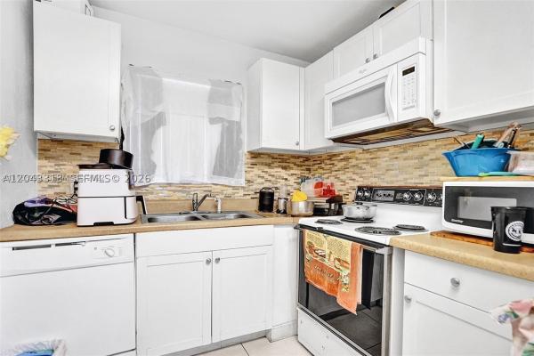 South Flagler, 1065 S Flagler Ave #704, Pompano Beach, Florida 33060, image 2