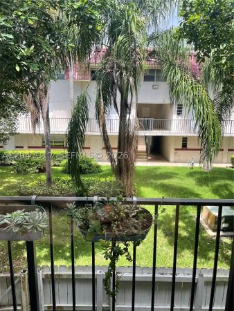 Villas Of Pinecrest, 6705 N Kendall Dr #312, Pinecrest, Florida 33156, image 1