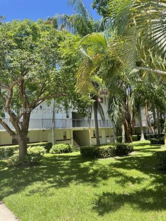 Villas Of Pinecrest, 6705 N Kendall Dr #312, Pinecrest, Florida 33156, image 1