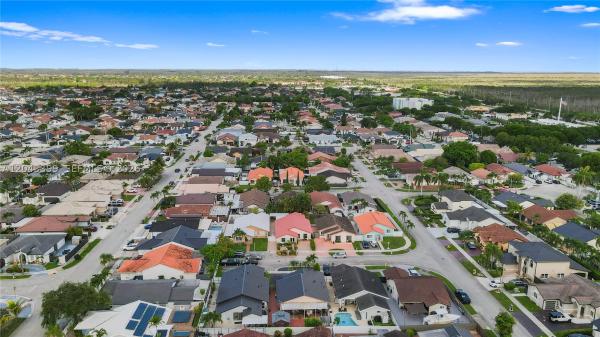 910 SW 140th Ave, Unincorporated Dade County, Florida 33184, image 3