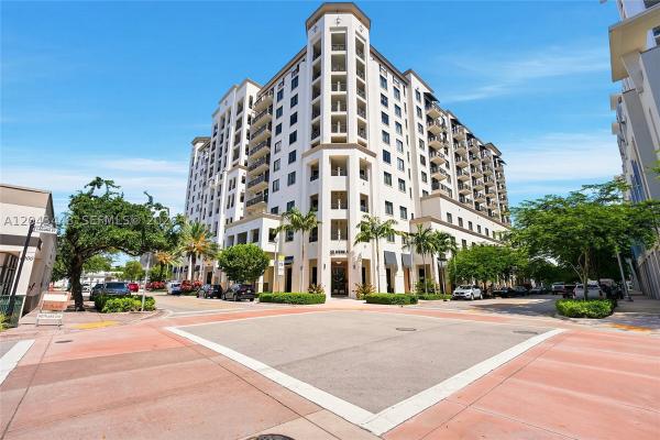 Merrick Manor, 301 Altara Ave #UPH-1005, Coral Gables, Florida 33146, image 2
