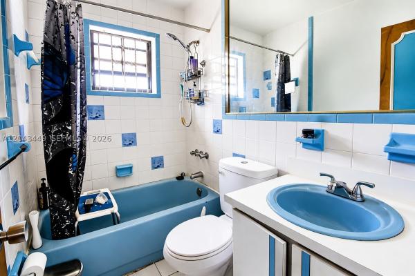 Crestwood, 1000 NW 47th St, Miami, Florida 33127, image 2
