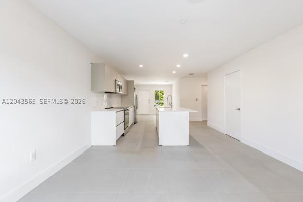 2505 NE 193rd St #4108, Unincorporated Dade County, Florida 33180, image 1