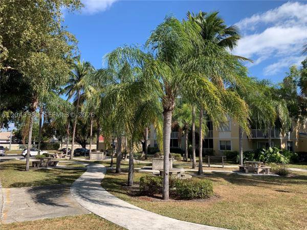 Le Club At Old Cutler, 8660 SW 212th St #305, Cutler Bay, Florida 33189, image 1