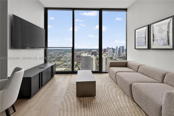 20 NE 11th #4702, Miami, Florida 33132, image 2