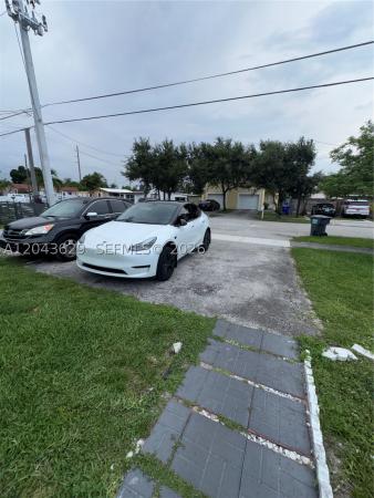 Hollywood Beach Gardens, 5912 Fillmore St #1-2, Hollywood, Florida 33021, image 3