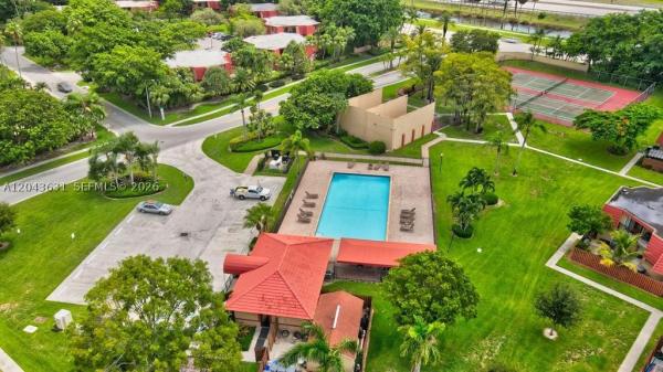 Banyan Lake, 8111 Severn Dr #D, Boca Raton, Florida 33433, image 2