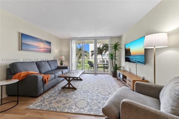 Le Chateau Royal, 3540 S Ocean Blvd #212, South Palm Beach, Florida 33480, image 1
