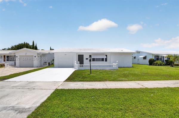 Palm Beach Leisureville, 1502 SW 17th Ave, Boynton Beach, Florida 33426, image 1