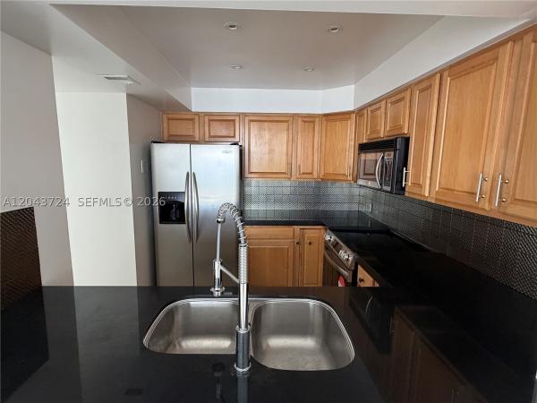 Coronado Tower 1, 20335 W Country Club Dr #2210, Aventura, Florida 33180, image 2