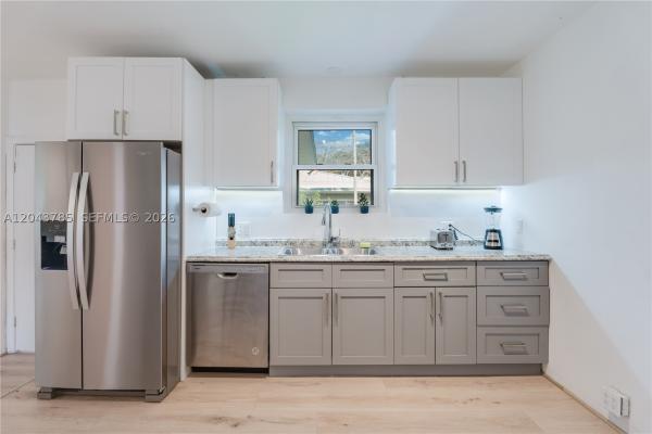 Brickell Estates, 820 SW 26th Rd, Miami, Florida 33129, image 2