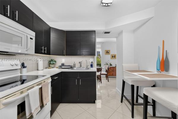 Point East, 2930 Point East Dr #E-201, Aventura, Florida 33160, image 1