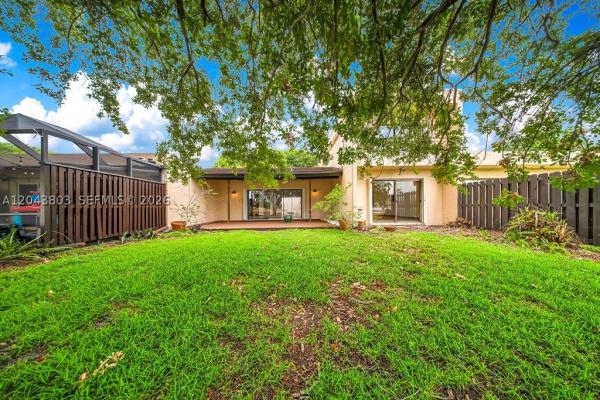 19408 W Lake Dr, Hialeah, Florida 33015, image 1