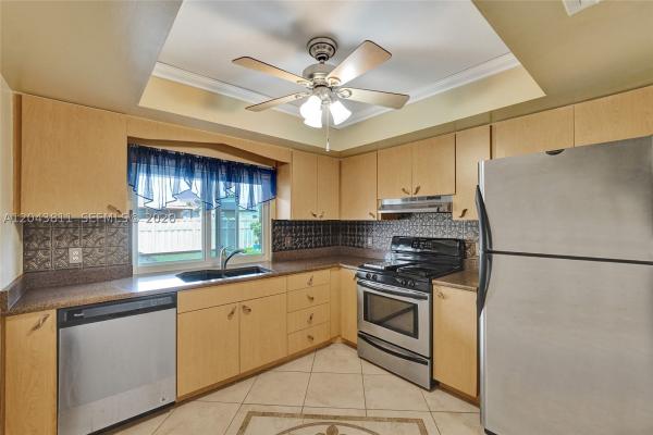 Windward Isle, 11700 NW 33rd St, Sunrise, Florida 33323, image 2