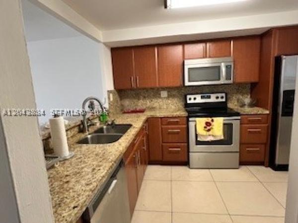 1100 NE 191st St #24-E, Unincorporated Dade County, Florida 33179, image 1