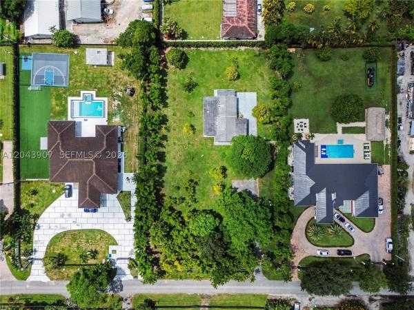 11380 SW 93rd St, Unincorporated Dade County, Florida 33176, image 2