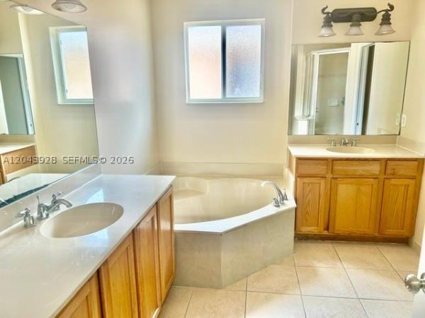 Sport Acres, 946 NW 206th St, Miami Gardens, Florida 33169, image 2