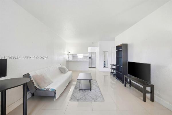 Southdale, 1100 NE 9th Ave #105, Fort Lauderdale, Florida 33304, image 2