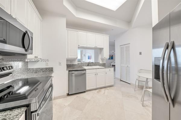 One Tequesta Point, 888 Brickell Key Dr #2610, Miami, Florida 33131, image 1