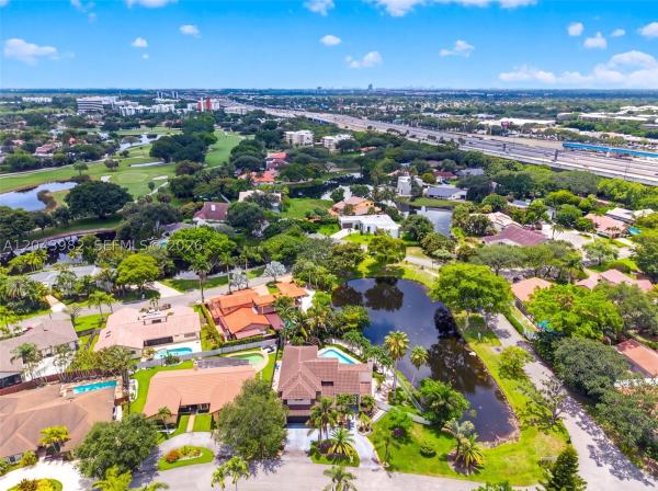 Jacaranda Villas, 962 SW 93rd Ter, Plantation, Florida 33324, image 3