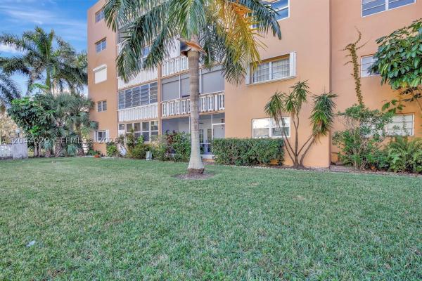 Meadowbrook Towers, 219 NE 14th Ave #306, Hallandale Beach, Florida 33009, image 2
