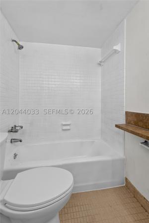1501 NE 191st St #C203, Unincorporated Dade County, Florida 33179, image 1