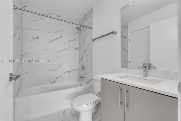 1 Curtiss Pkwy #319, Miami Springs, Florida 33166, image 1