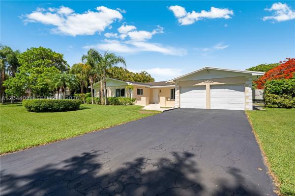 Twenty Bel Aire, 18250 SW 88th Pl, Palmetto Bay, Florida 33157, image 1