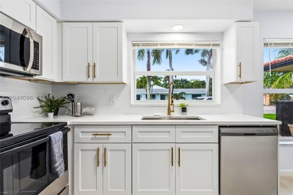 Hypoluxo Shores, 106 E Park Ln E, Hypoluxo, Florida 33462, image 1