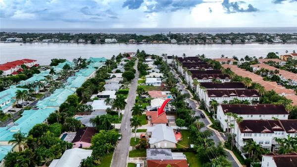 Hypoluxo Shores, 106 E Park Ln E, Hypoluxo, Florida 33462, image 2