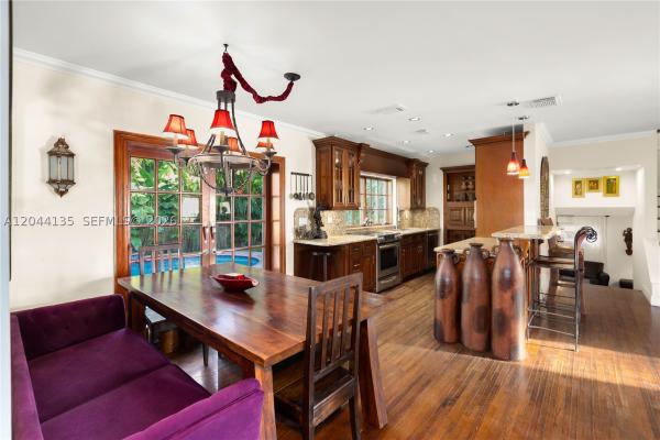 Riviera, 6315 Maynada St, Coral Gables, Florida 33146, image 1