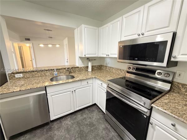 Sheridan Ocean Club, 2711 Ocean Club Blvd #203, Hollywood, Florida 33019, image 2