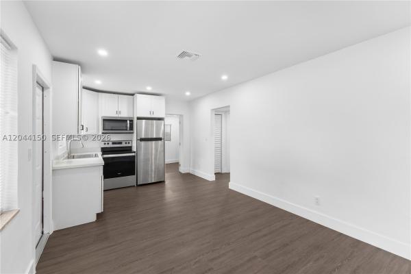 Royal Poinciana, 1918 Taft St #REAR UNIT, Hollywood, Florida 33020, image 2