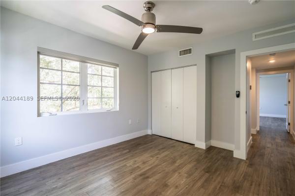 331 85th St #20, Miami Beach, Florida 33141, image 2