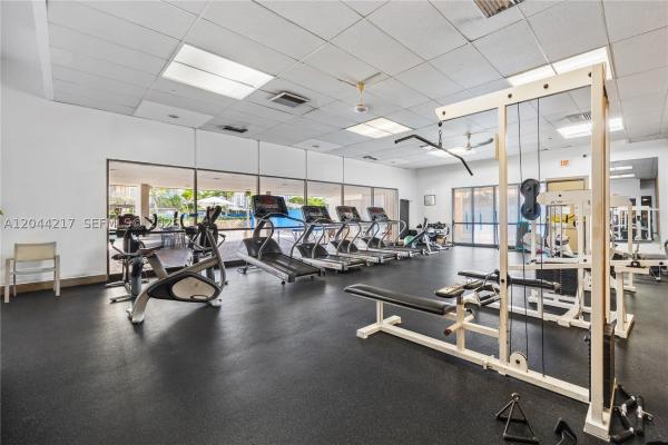 Coronado Tower 2, 20301 W Country Club Dr #1826, Aventura, Florida 33180, image 3