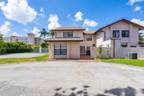 8186 NW 98th Ter #132, Hialeah Gardens, Florida 33016, image 2