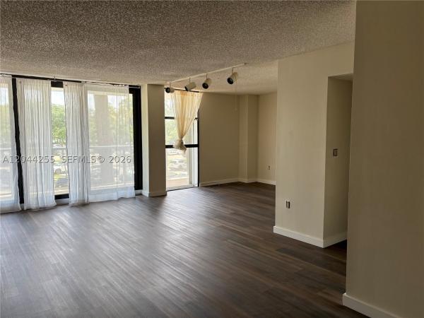 Flamenco, 3701 N Country Club Dr #207, Aventura, Florida 33180, image 3