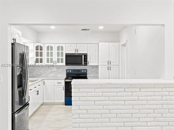 Orangebrook Golf Estates, 3246 Buchanan St, Hollywood, Florida 33021, image 2
