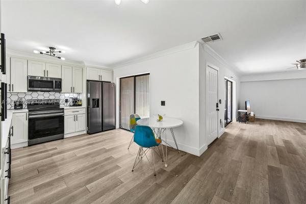 Village Of Sandalwood Lakes South, 5016 50th Way, West Palm Beach, Florida 33409, image 3