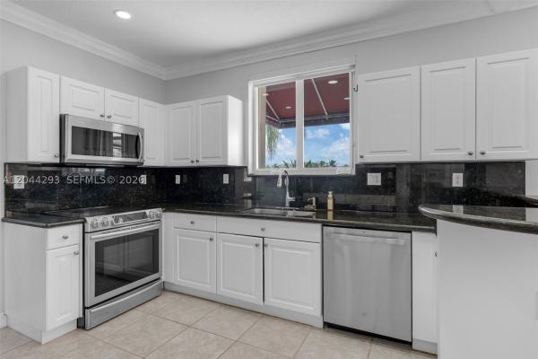 Floridian Bay Estates, 3906 NE 20th St, Homestead, Florida 33033, image 2